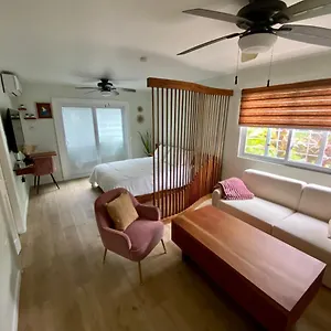 https://la-calma.comcaribbean.com